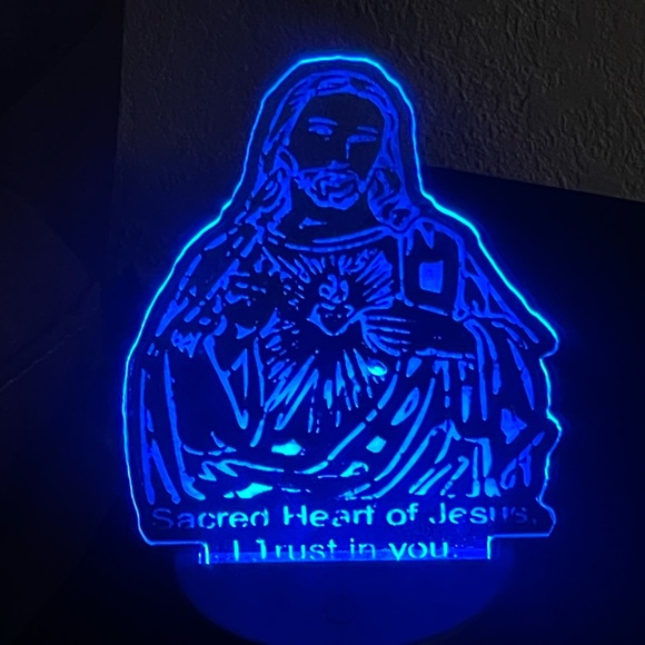 Meet your Poshers , Ray & Sue - Picture 14 of 17